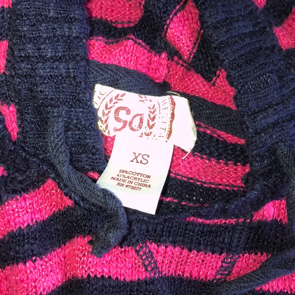 pull over sweatshirt - Picture 2 of 3